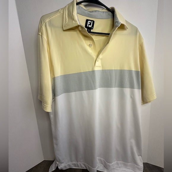 FootJoy Men’s Golf Polo Size Medium - Picture 1 of 3